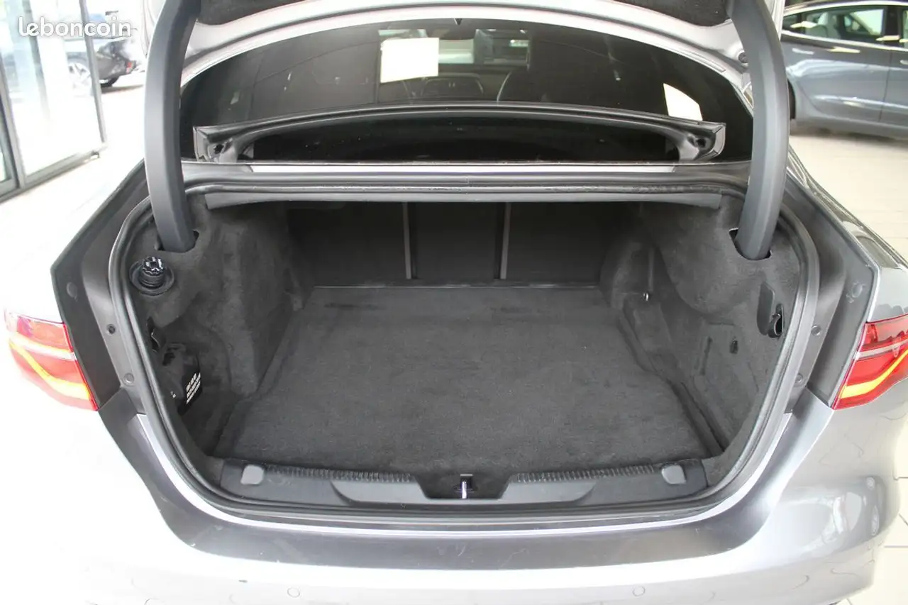 XE2.0d 180 R Dynamic S BVA9 (Toit ovrant Caméra de recul JA 19 )