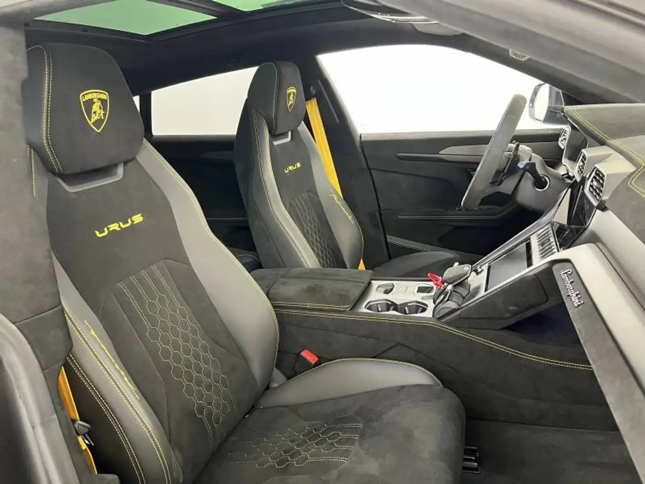 Urus4.0 V8 666 ch BVA8 Performante