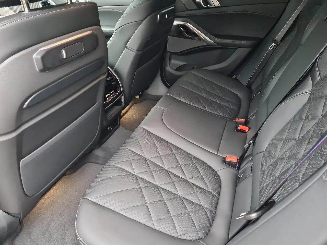 X6M60i DrivAssPro+Innovation+Wärme+Pano+Komfort