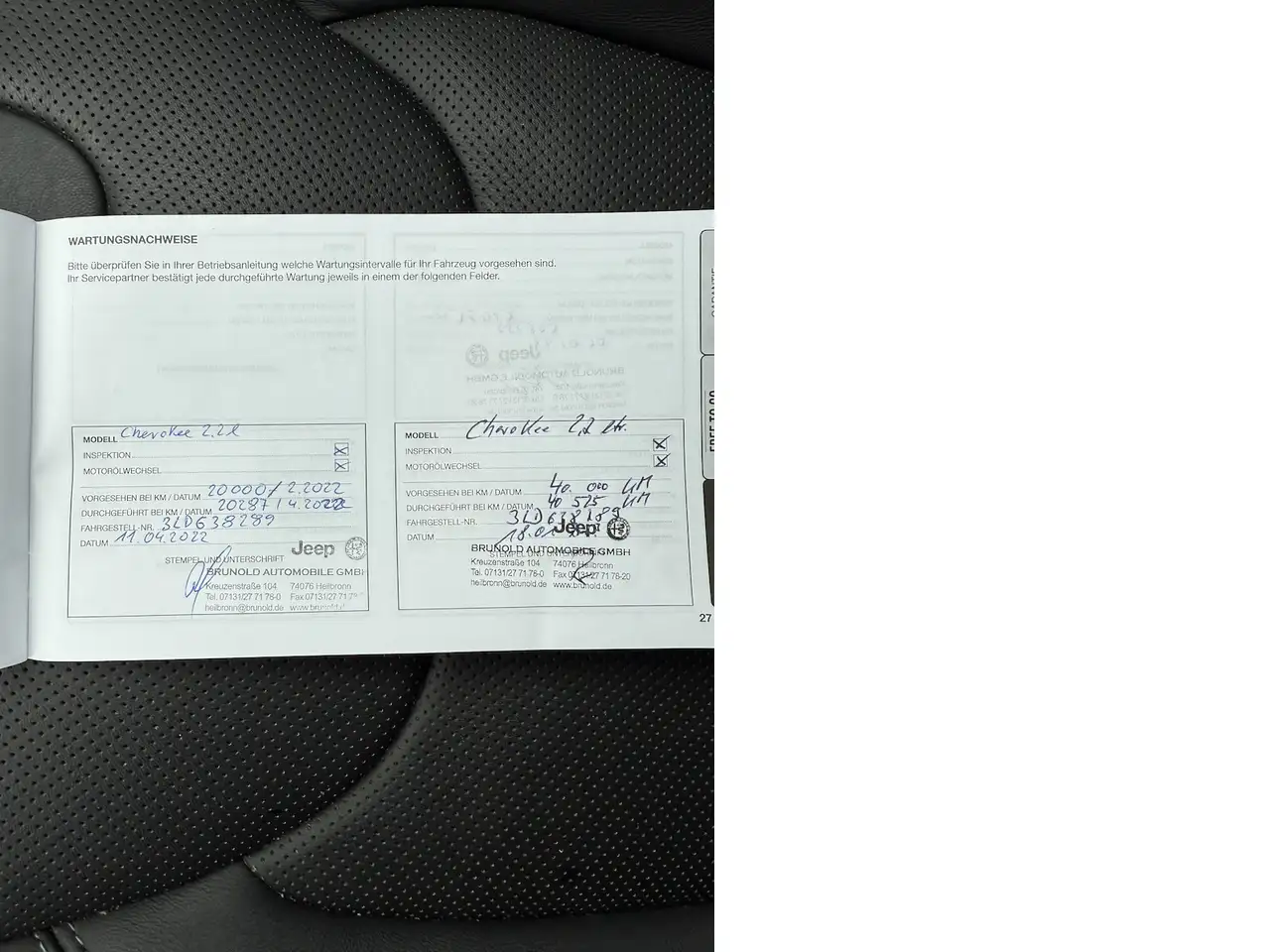 CherokeeOverland 4WD Navi LED Kamera Temp PDC SHA TWA Alu1