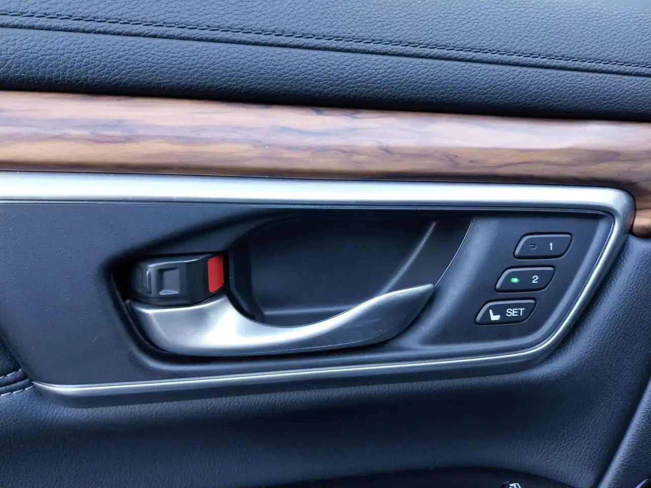 CR-V1.5 T 4WD Executive AT LED/Navi/Kamera