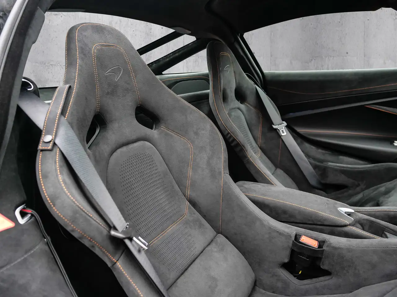 750SCoupé Ventura Orange, Interior Carbon