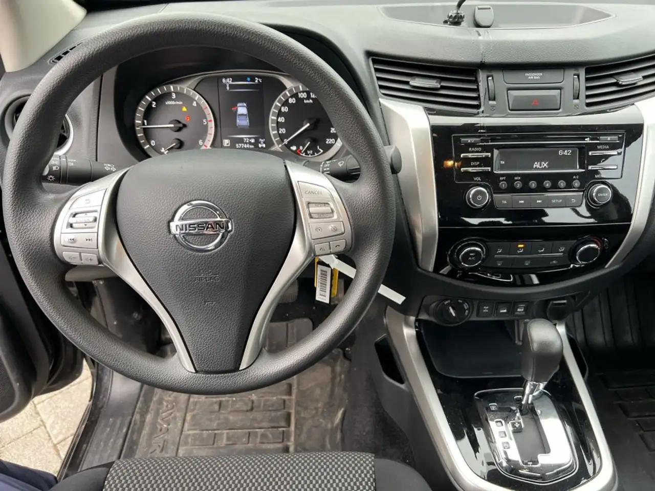 NavaraDC 4x4 Autm. AcentaAHK,TEMPO,KLIMA,SITZHEIZUNG,DAB