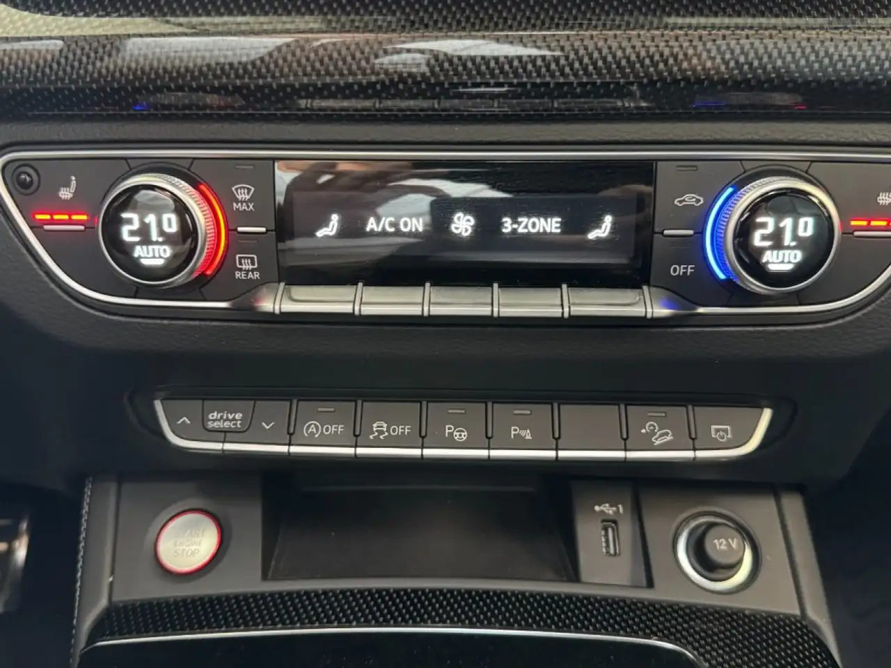 SQ5SPORTBACK 3.0 V6 TDI 341 ch Tiptronic 8 Quattro ~ Pack carbone ~ Bang olufsen ~ Caméra 360º ~ Hayon éléctrique ~