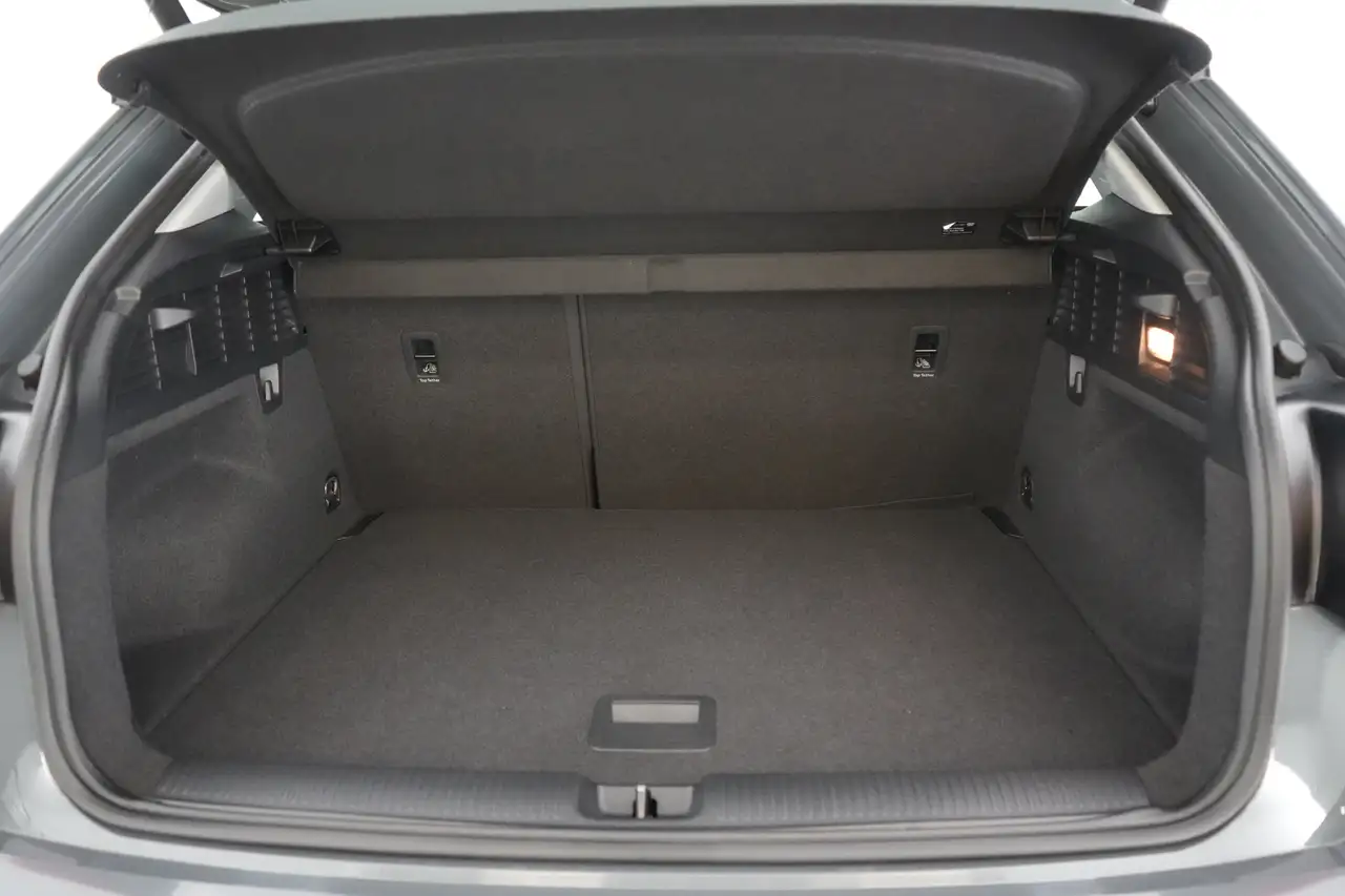 Q235 TFSI S-Tronic Business+ LEDER/CUIR LED GPS PDC