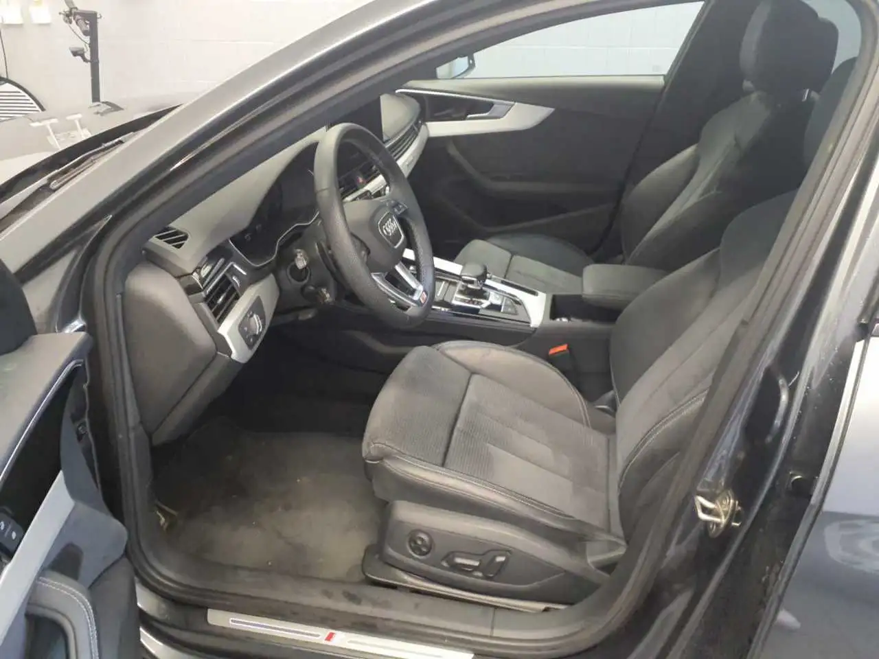 S4Avant B&O Matrix Navi RearView Black ACC ACC AUT L