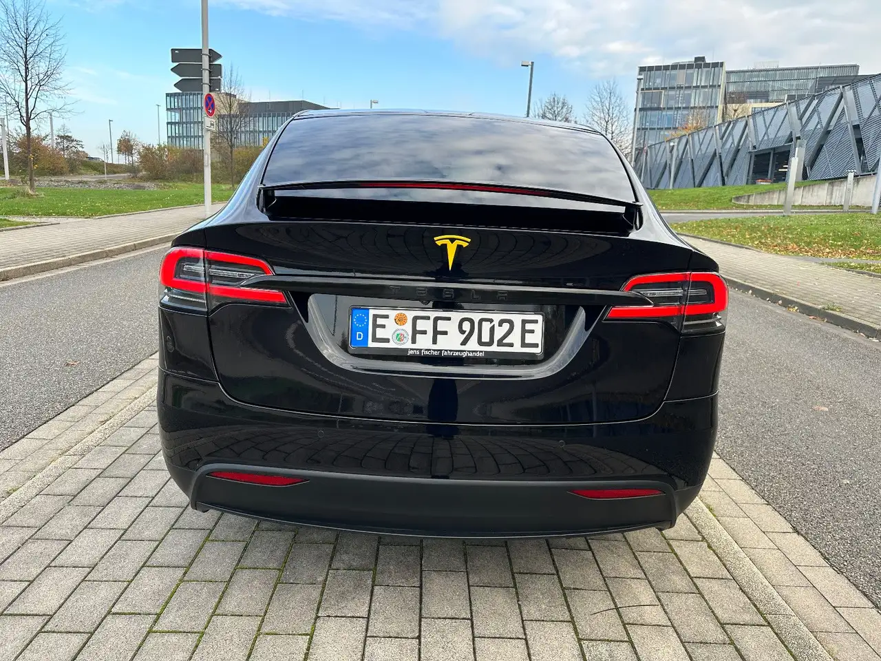 Model X100 D Performance Dual