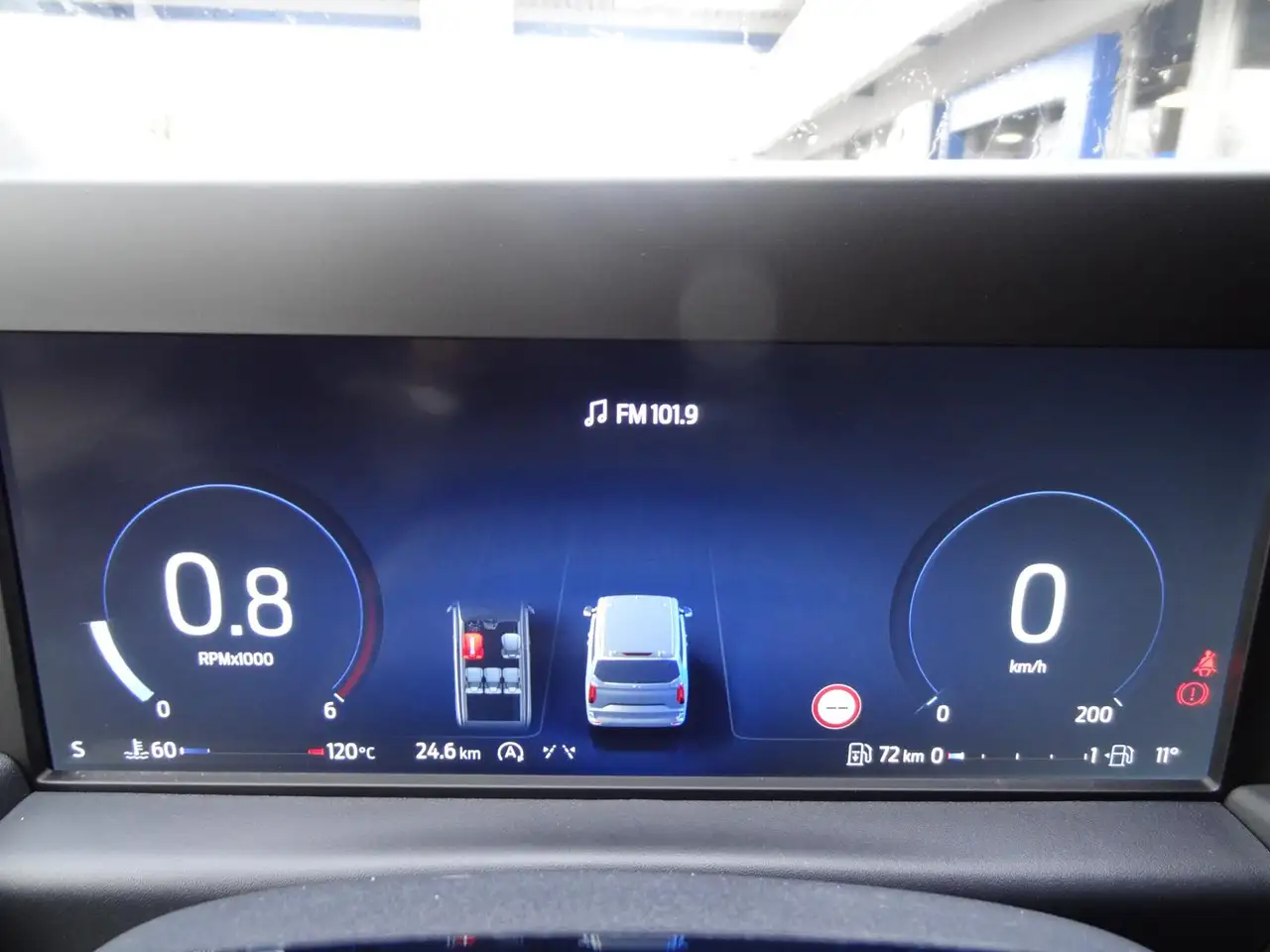 Transit Custom320 L1H1 DoKa Trend AHK RFK 5Sitz