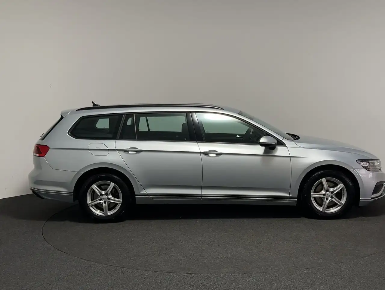 PassatVariant Conceptline 2.0TDI Klima Navi LED