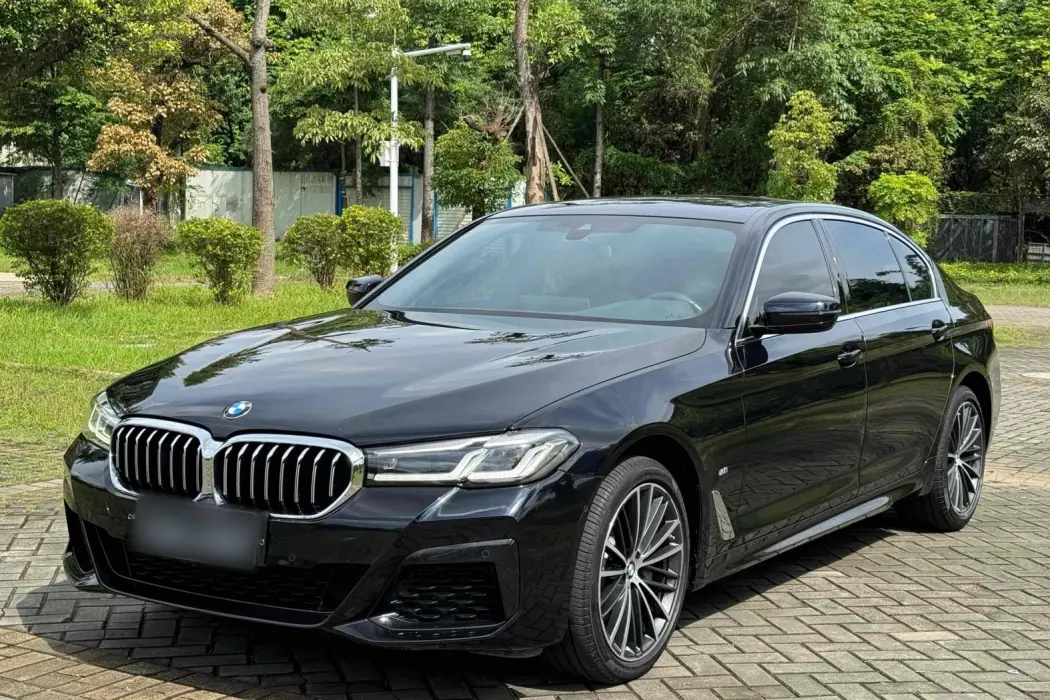 BMW 5 Series 2022 Modified 530Li Leader M Sport Package