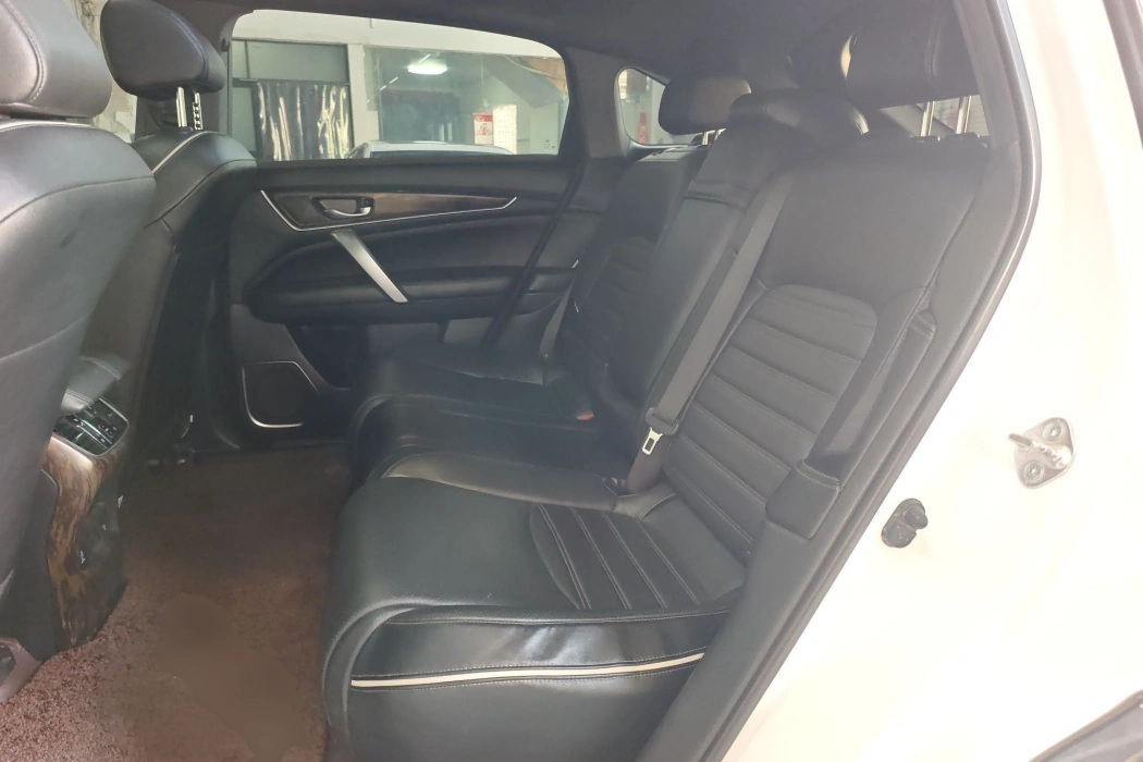 Honda UR-V 2017 240TURBO two-wheel drive classic version National V