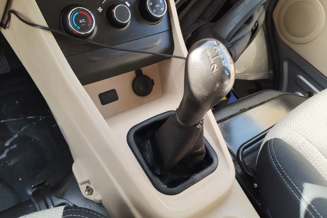 Changan Straddle Straddle Star V3 2022 1.5L gasoline Standard 5-seater Bus JL473QH