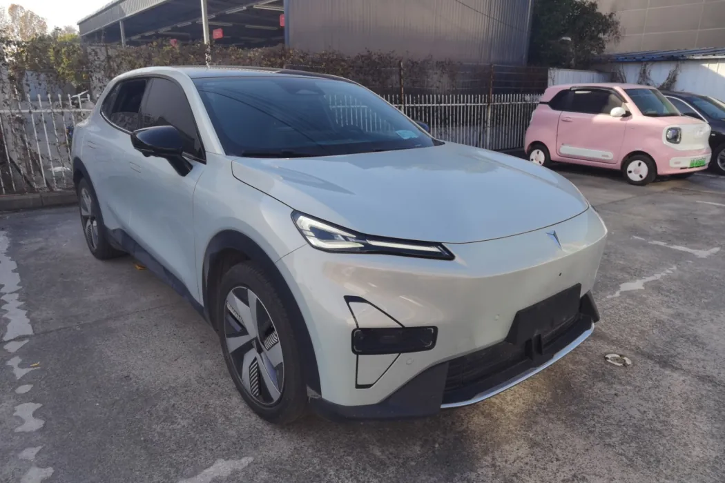 Dark Blue Car Dark Blue S05 2024 510Ultra Pure Electric Version