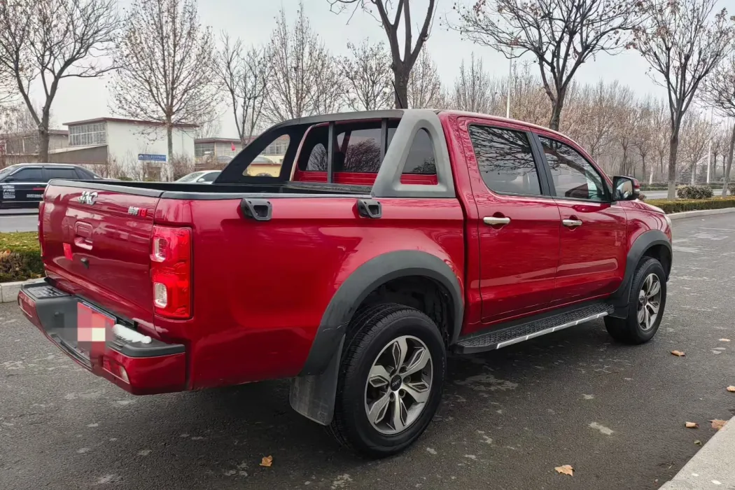 Jiangqi Group Jianghuai T8 2019 2.0T gasoline two-wheel drive premium Standard dual HFC4GA3-4D