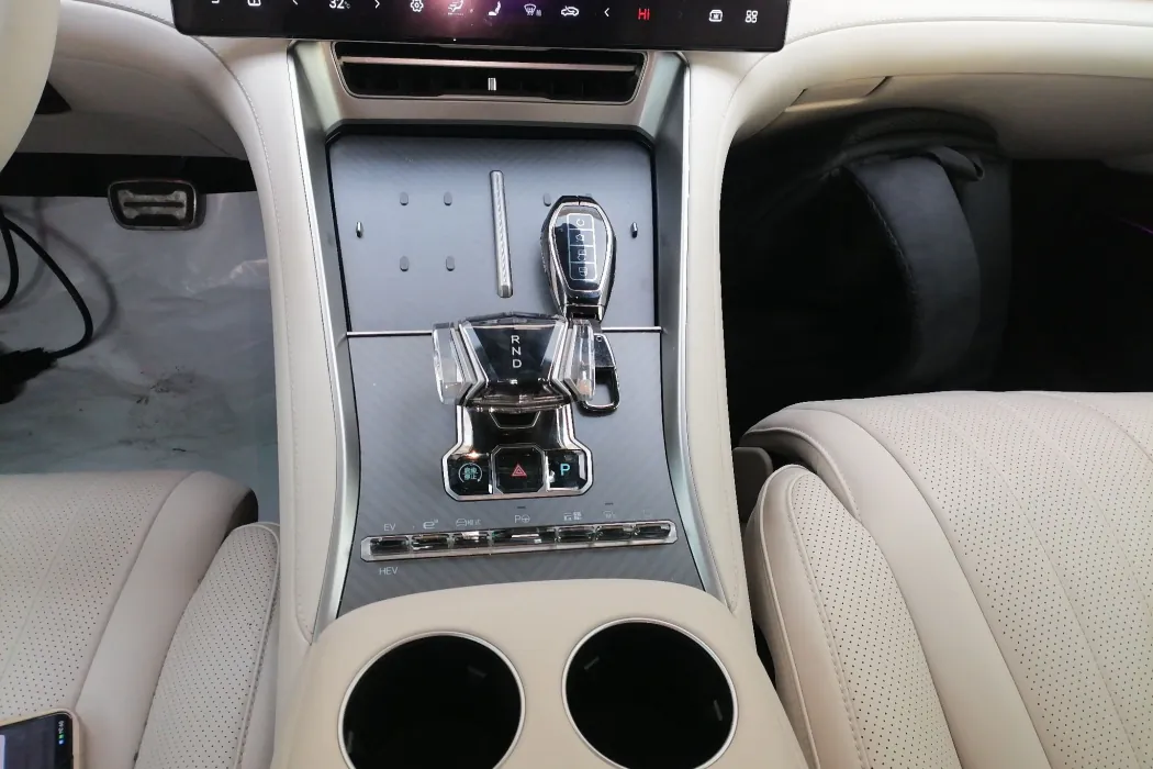 Denza Z9GT 2024 1100 four-wheel drive Ultra version