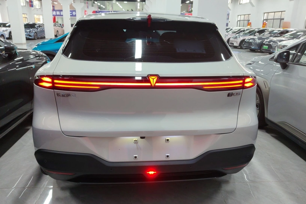 Dark Blue Car Dark Blue S05 2024 510Plus Pure Electric Version