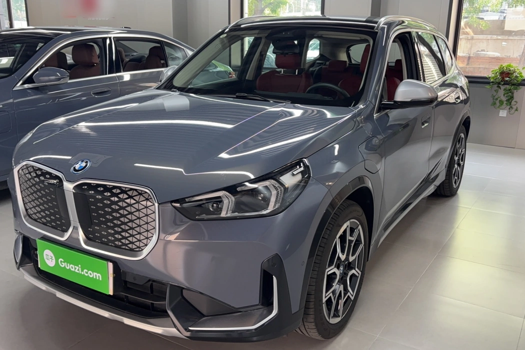 BMW iX1 2023 xDrive30L X Design Package