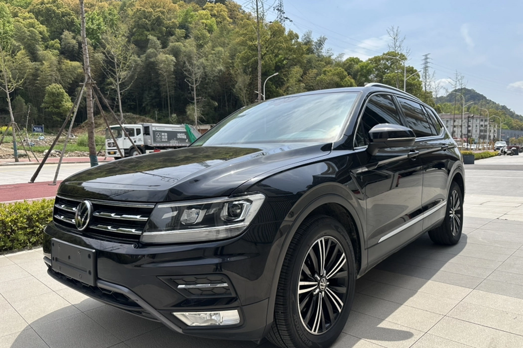 Volkswagen Tiguan L 2021 330TSI automatic two-wheel drive Smart Edition
