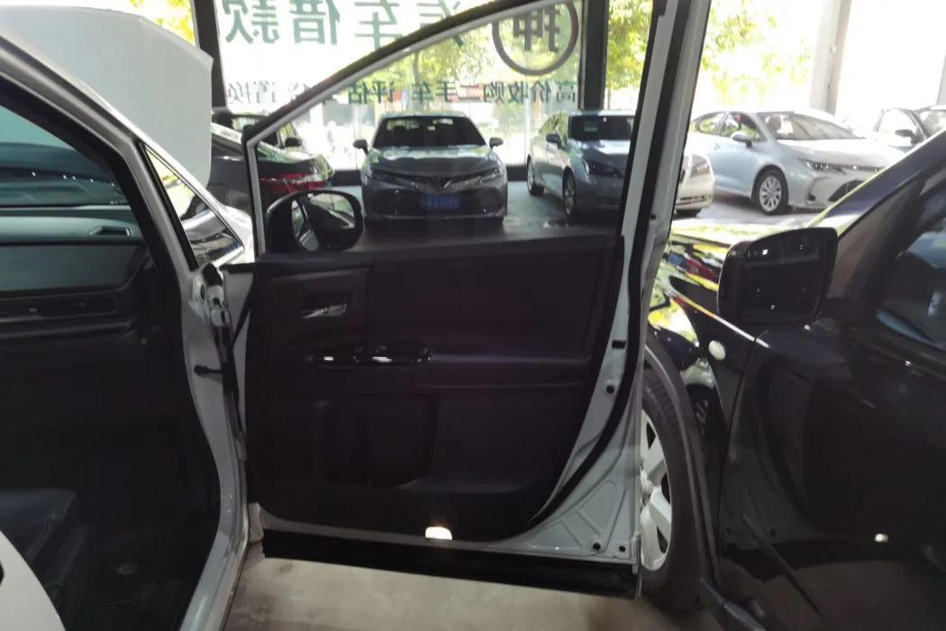 Фото машины 23