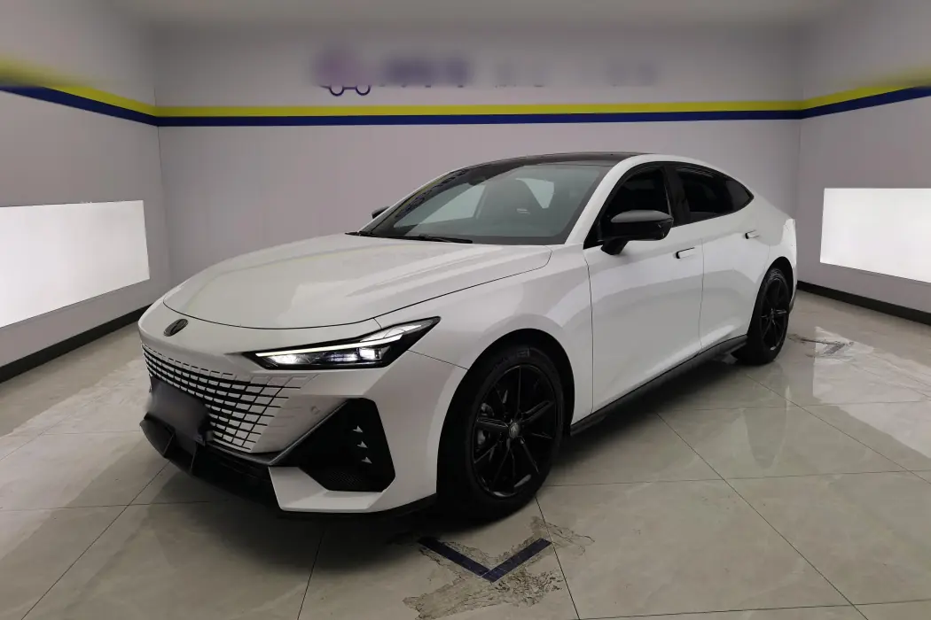Changan UNI-V Model 2023 1.5T Premium