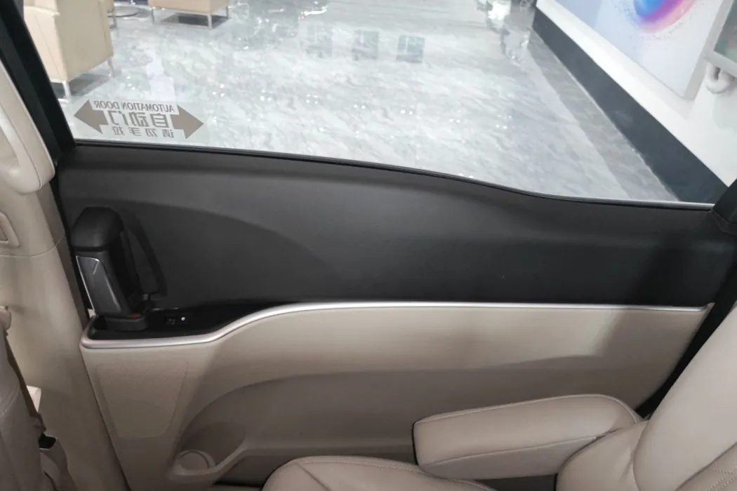 Фото машины 24