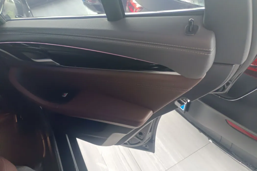 Фото машины 24