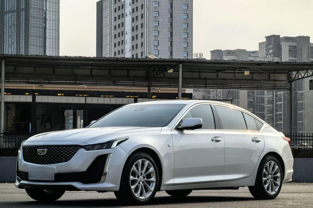 Cadillac CT5 2023 28T Luxury (Standard Version)