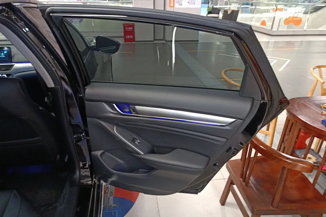 Фото машины 24