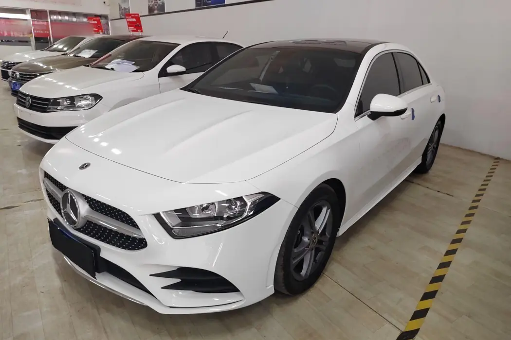 Mercedes-Benz A-class 2021 facelift A 180 L sports sedan