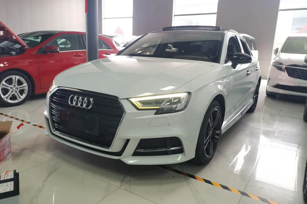Audi A3 2019 Limousine 35 TFSI Style National V
