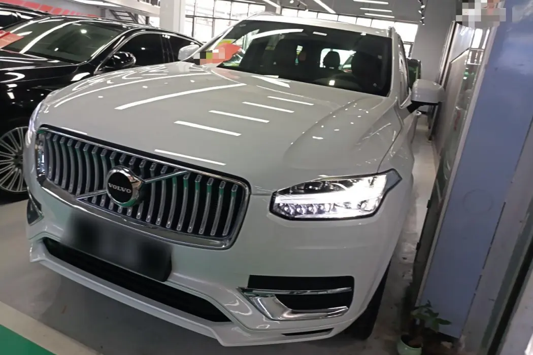 Volvo XC90 2024 B6 Zhiyi Deluxe Edition 7-seater