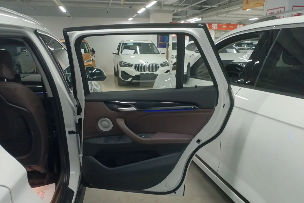 Фото машины 24