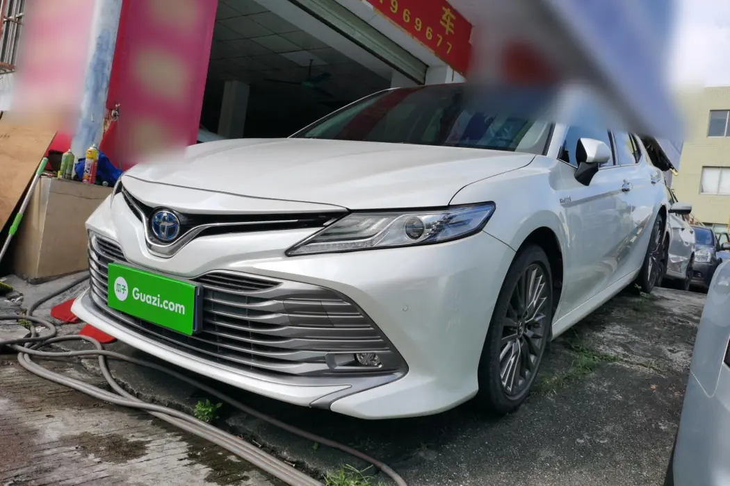 Toyota Camry 2018 Dual Engine 2.5 HG Deluxe Edition