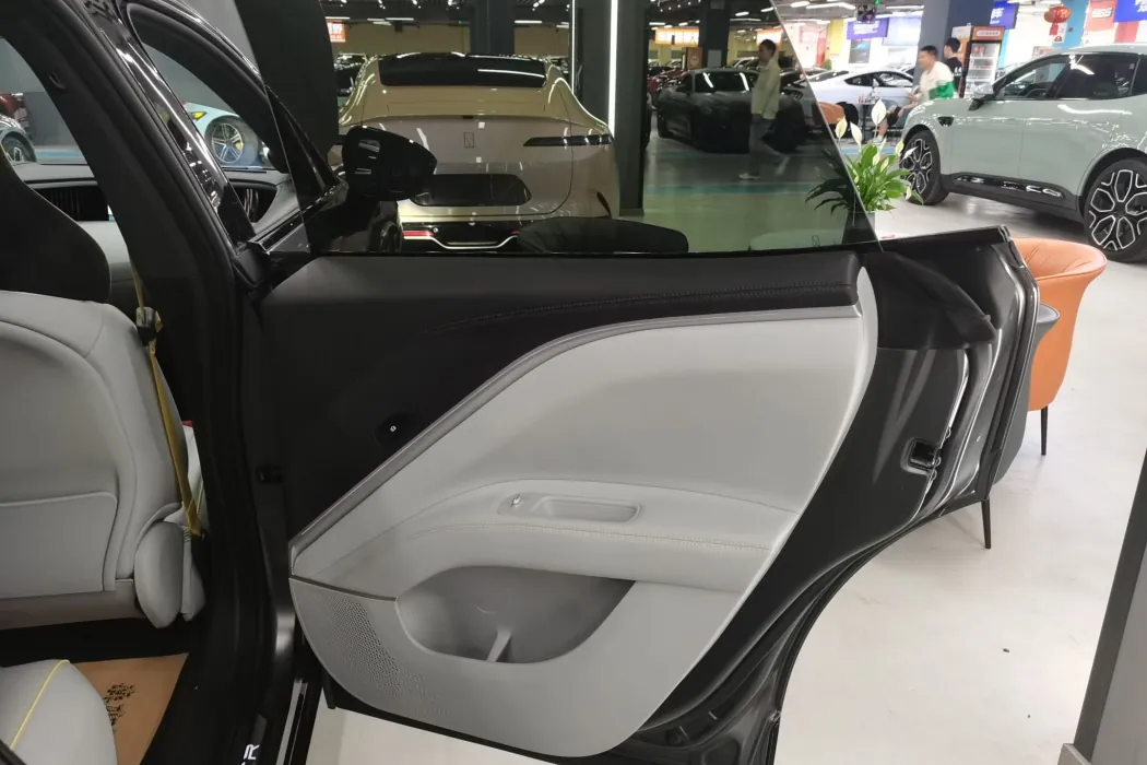 Фото машины 24