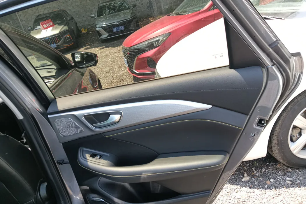 Фото машины 24