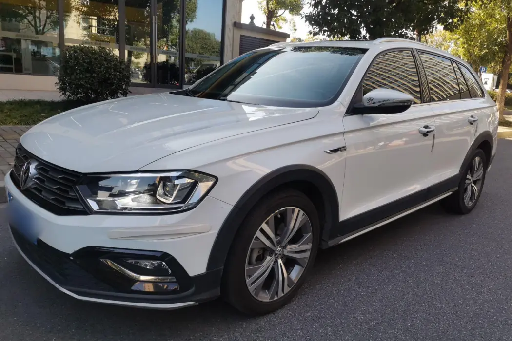 Volkswagen C-TREK Weiling 2018 230TSI DSG Comfort Type