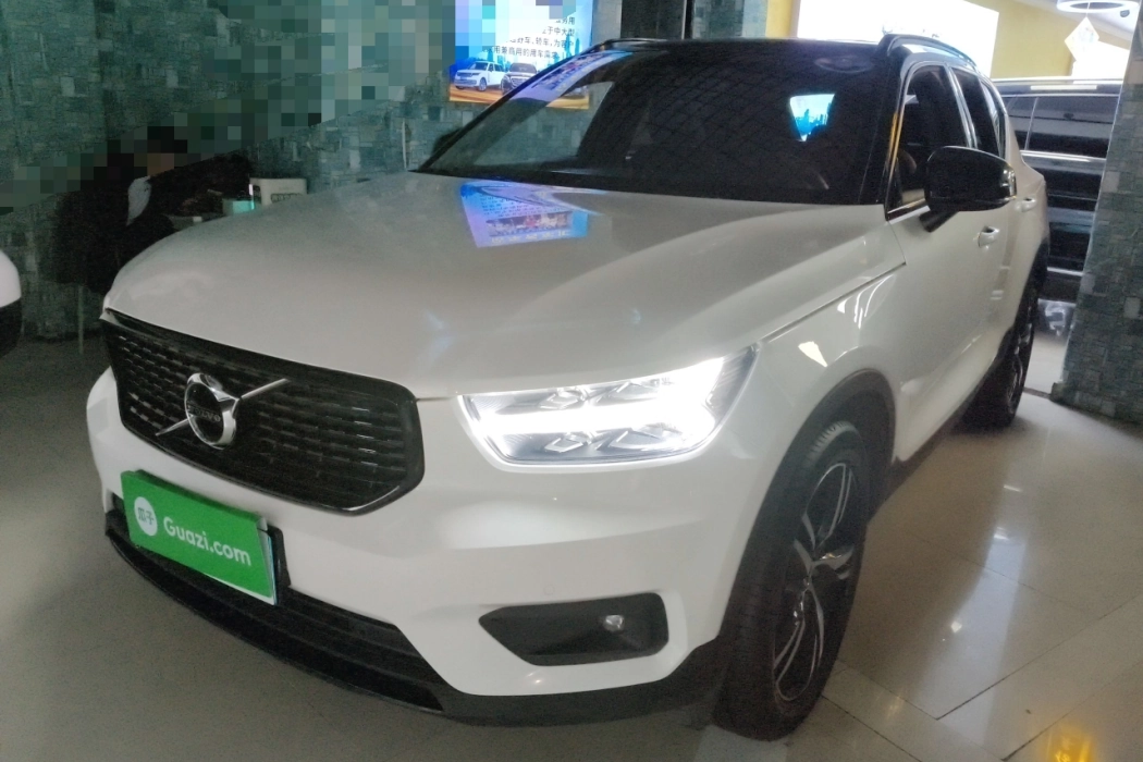 Volvo XC40 2020 T4 four-wheel drive Zhiyuan Sports Edition
