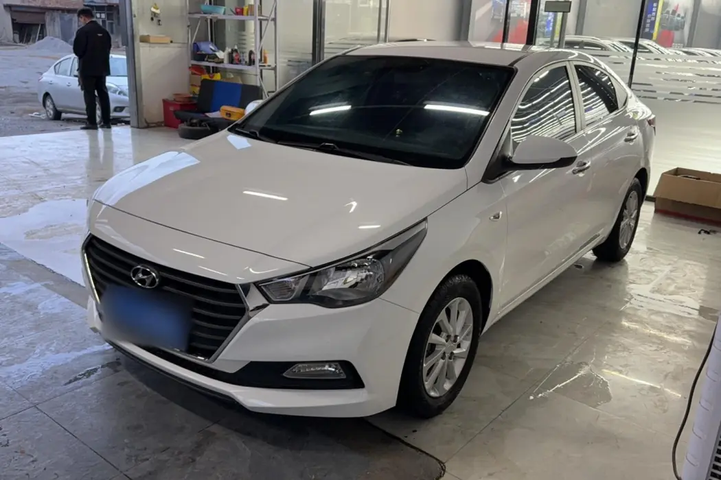 Hyundai accepts 2016 1.4L manual cool version GLS