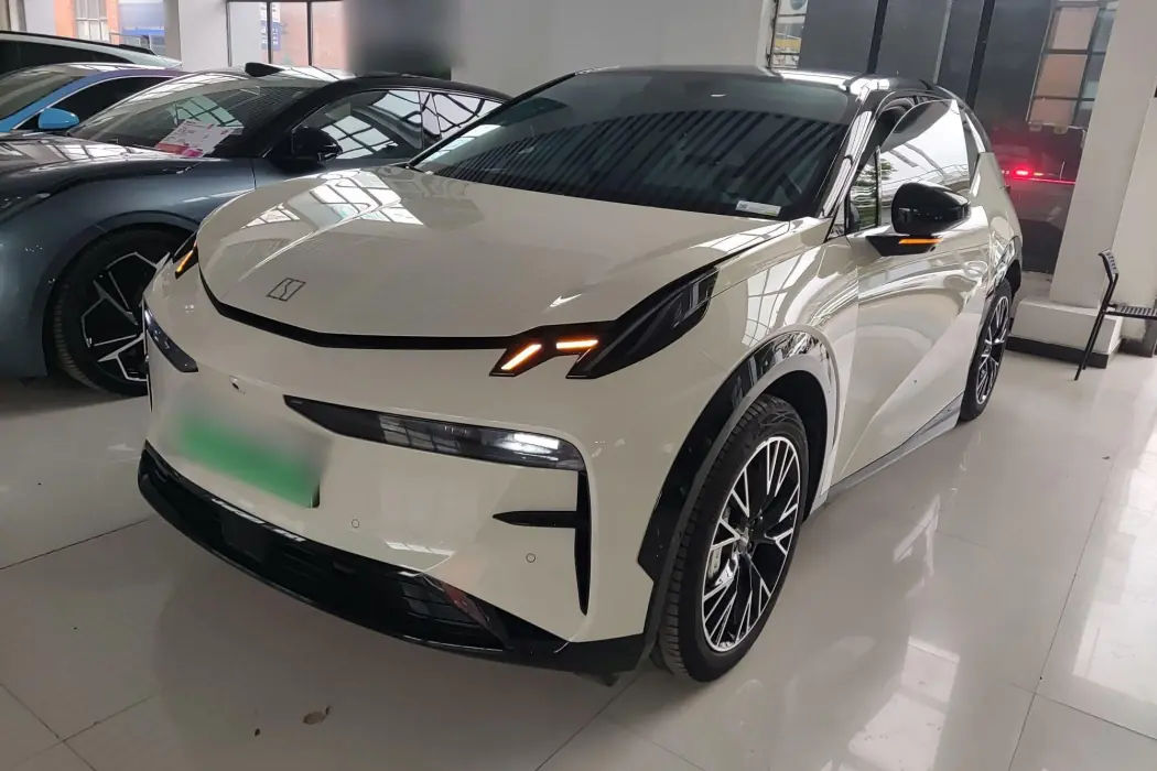 Extreme Kryptonite X 2023 Rear Drive YOU Edition 4-Seater