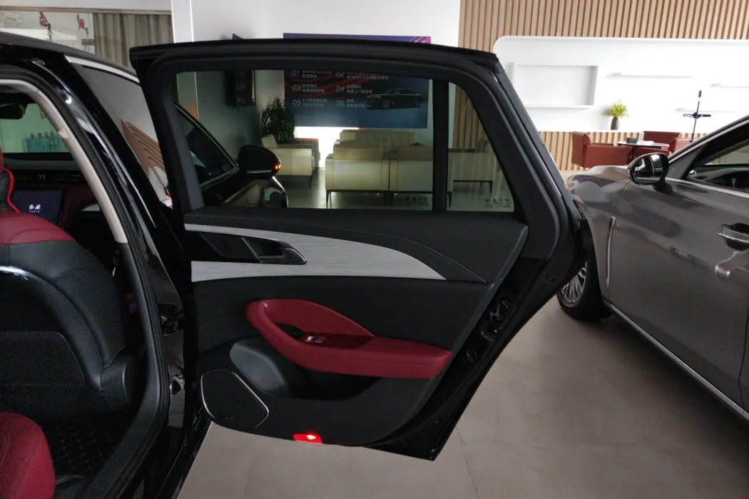 Фото машины 24