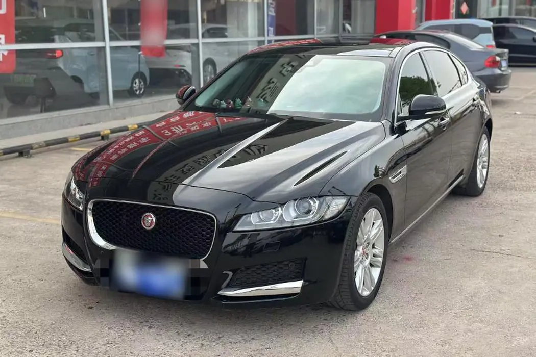 Jaguar XFL 2020 XFL 2.0 T P200 two-wheel drive Elite Edition