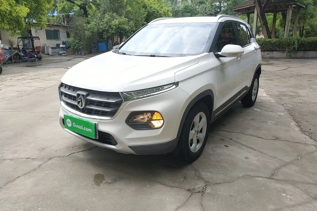 Baojun 510 2017 1.5L manual fashion type