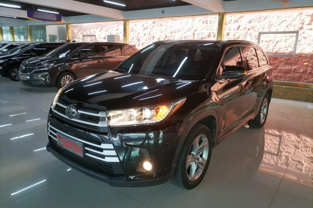 Toyota Highlander 2018 2.0T two-wheel drive deluxe edition 7-seater Country VI