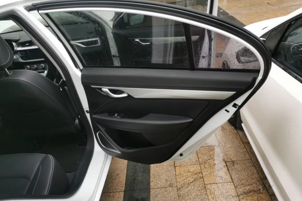 Фото машины 24