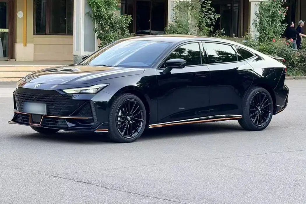 Changan UNI-V 2022 1.5T Sport Edition