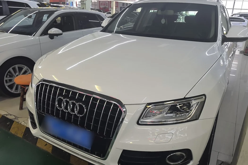 Audi Q5L 2022 40T Style and Elegance