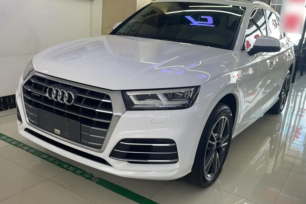 Audi Q5L 2018 40 TFSI Glory Style National V