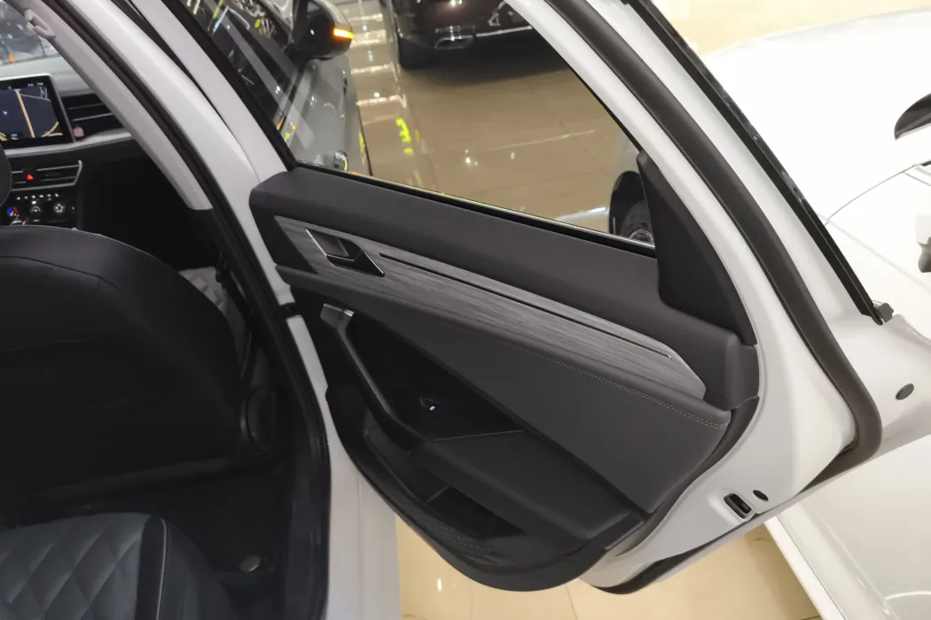 Фото машины 24