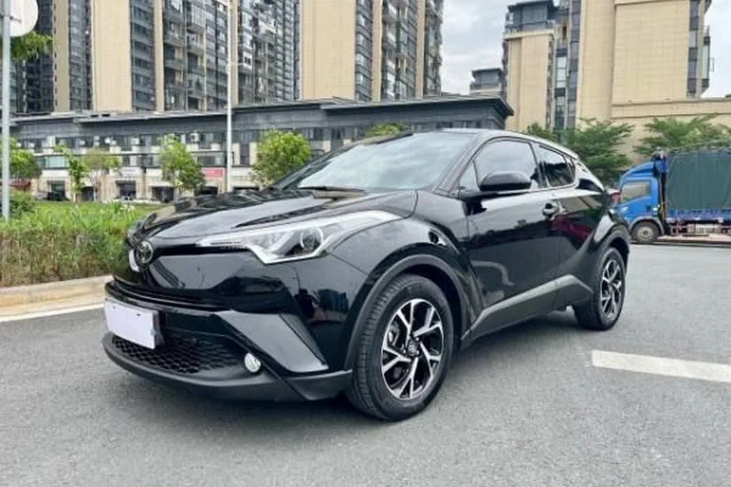 Toyota C-HR 2018 2.0L Leading Sunroof Edition State V