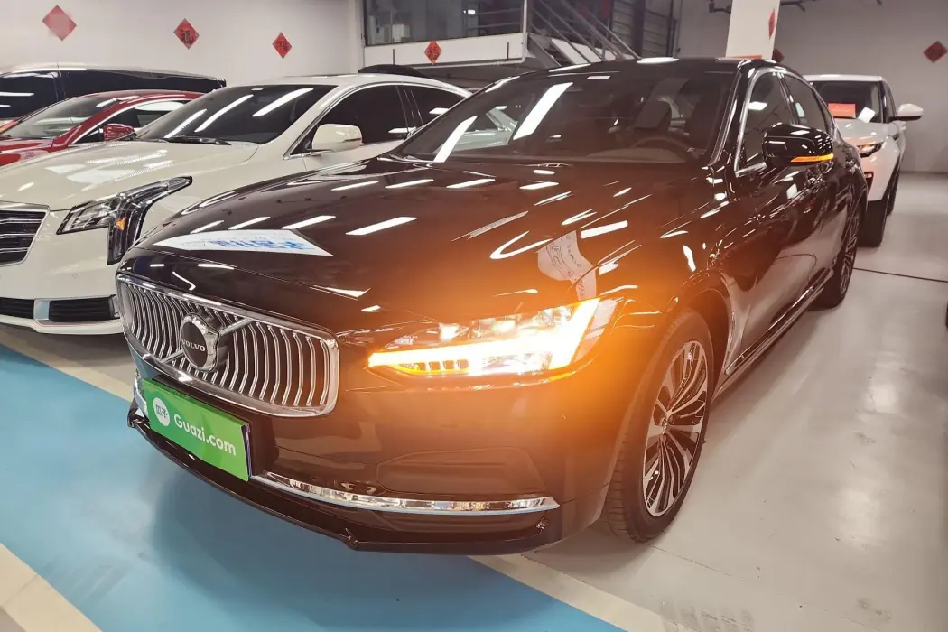 Volvo S90 2024 B5 Intelligent Luxury Edition